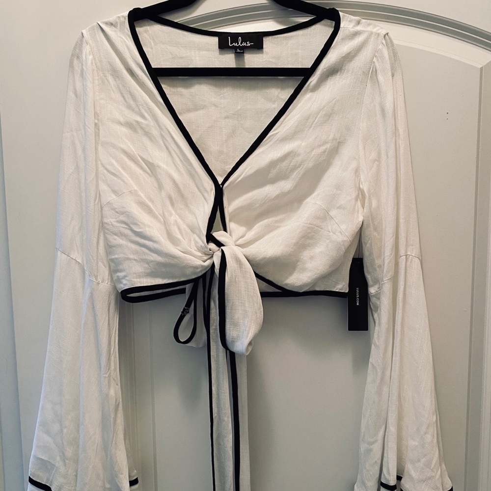 Lulu’s Flowy Crop Blouse
